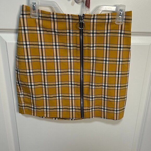 Express Dresses & Skirts - Express Yellow Plaid Front Zip Skirt Size 4 EUC